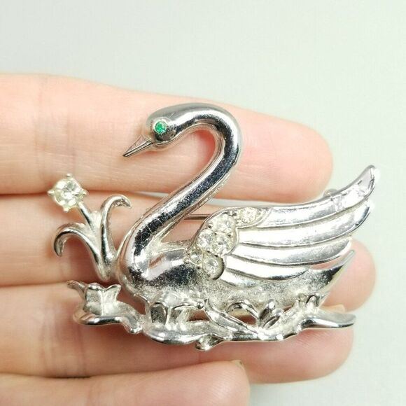 Vintage Coro Swan Brooch, Silver Tone Rhinestone Signed Pat Pend, Retro Estate - Picture 6 of 7